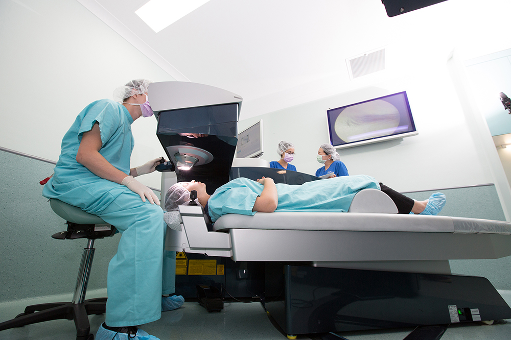 Vision眼科教授颁发最新钻研成就